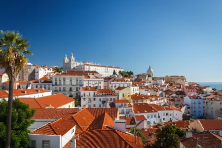 What is the Best Time to Visit Alfama, Lisbon?