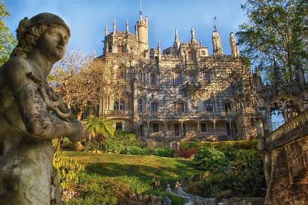 Sintra: Quinta da Regaleira Skip-the-Line Entry with Host